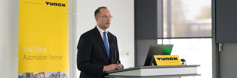 Turck-Geschäftsführer Christian Wolf gab auf der Jahrespressekonferenz in Mühlheim a. d. Ruhr eine erwartete Umsatzsteigerung von 15 Prozent für 2017 bekannt.