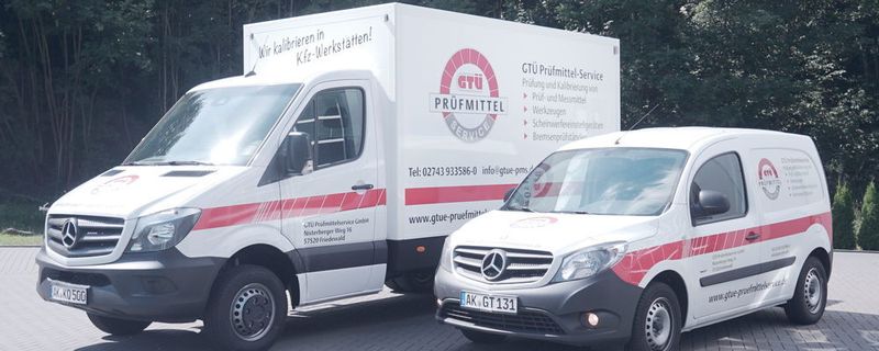 Die GTÜ kalibriert die Bremsprüfstände mittels mobilen Prüflabor in den Werkstätten.
