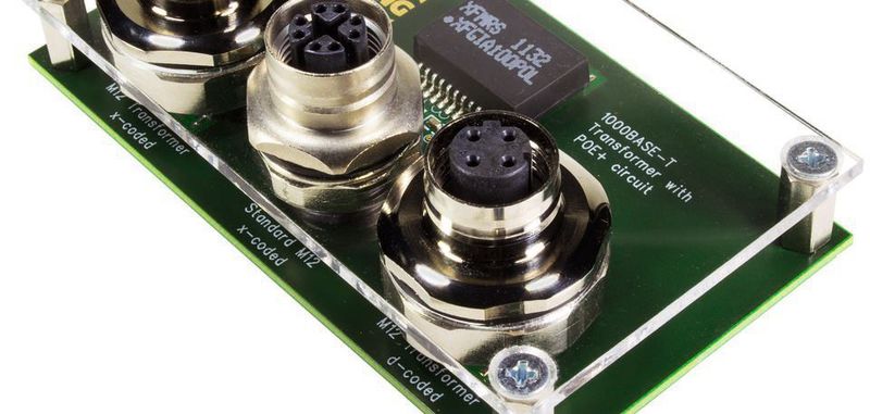 Bild 2: Demonstrator mit bisheriger Lösung und neuem M12 Transformer.