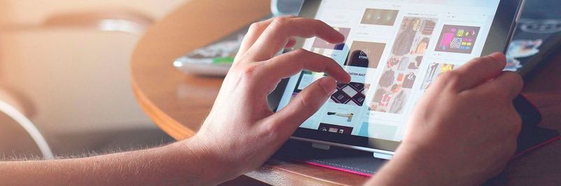 Flexible Arbeitsumgebungen sind vielfältig. Sie umfassen fallweise mobile Arbeit von unterwegs oder vom Kunden aus genauso wie die standortübergreifende Integration von Arbeits- und Projektteams.