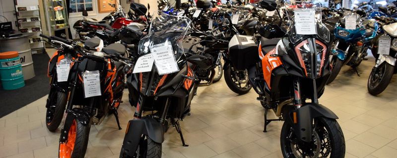 Wohl dem Händler, der eine gut bestückte Gebrauchtfahrzeugausstellung hat. Dort herrscht eine größere Dynamik als im Neufahrzeuggeschäft.