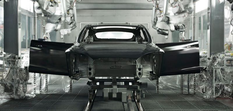 Von 500.000 produzierten Fahrzeugen pro Jahr ab 2018 war die Rede. Vor zwei Wochen hielt allerdings Ernüchterung Einzug. Mit lediglich 260 hergestellten Model 3 verfehlte Tesla seine Ziele im dritten Quartal 2017 massiv.
