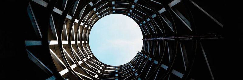 Wer das Silodenken in der IT abschafft, vermeidet auch gleichzeitig einen Tunnelblick.