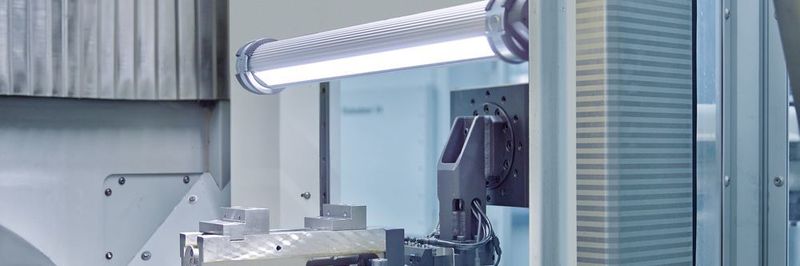 Klassische Rohrleuchten lassen sich einfach durch Leuchten der 200er-Klasse mit 70 Millimeter Durchmesser austauschen.