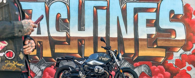 BMW Motorrad will jünger werden und baut daher gemeinsam mit dem weltweit agierenden Custom-Label „The House of the Machines“ neue Standorte auf .