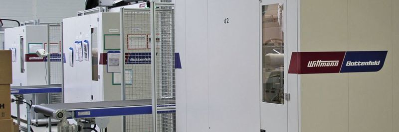 36 der 40 Spritzgießmaschinen bei Fröbel stammen von Wittmann Battenfeld. Die älteste Maschine stammt aus dem Jahr 1964.
