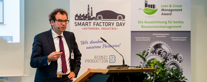 Dr. Johannes T. Grobe, Vertriebschef Lackier- und Montagesysteme bei Dürr Systems, referierte beim Smart Factory Day zu smarten Lösungen für eine effizientere Fertigung.