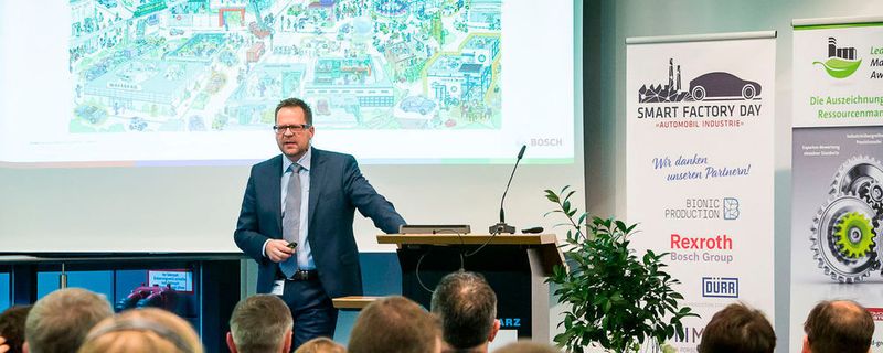Jens Knut Fabrowsky, Bosch-Bereichsvorstand, stellte auf dem Smart Factory Day seine Visionen für die Arbeitswelt 4.0 vor.