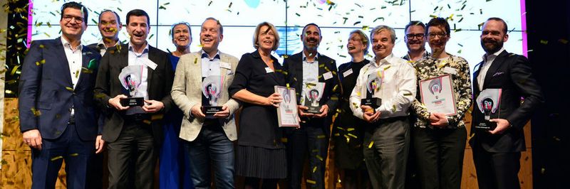 Die Preisträger des "Digital Transformer of the Year 2017" zusammen mit den Initiatoren.