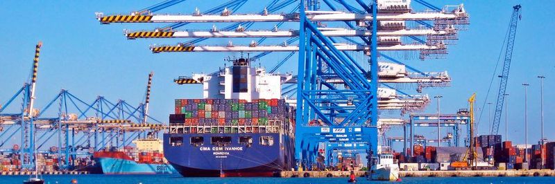 Auch jahrelanges Wettrüsten bedeutet nicht automatisch, dass man auskömmliche Erträge generieren kann. Das wird bei einem Blick auf die Containerschifffahrt deutlich.