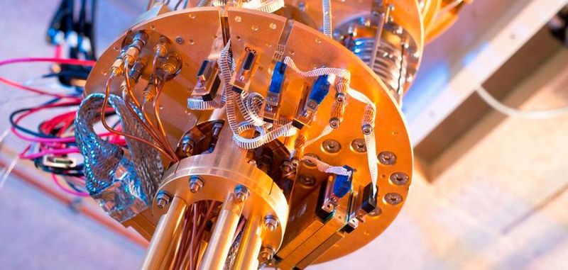 Im September stellte Microsoft seine Quantencomputer-Programmiersprache Q# erstmals vor. Nun stellt das Unternehmen eine frühe Version eines Software-Entwicklungskits samt Bibliotheken, Compiler und einem "Quantenrechner-Simulator" zum testen der geschriebenen Programme vor.