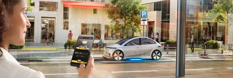Continental stellt auf der CES 2018 zwei neue Batterieladesysteme vor.