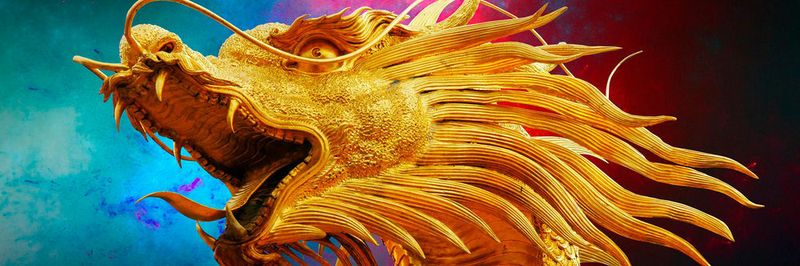 Unter dem Namen Xmas Dragon lässt Aquado zwei Gaming-PCs fliegen. Einer mit Intel-, der andere mit AMD-Prozessor.