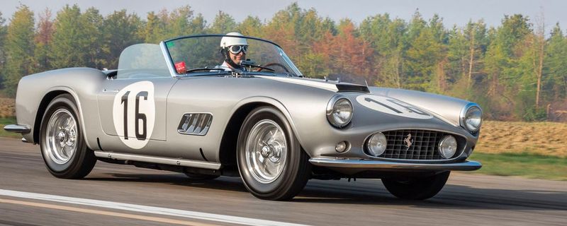 Bei RM Sotheby's versteigert: Der Ferrari 250 GT LWB California Spider Competizione von 1959 für 17.99 Millionen Dollar (15.3 Mio. Euro).