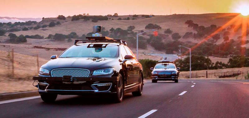 Ein autonomes Fahrzeug von Aurora. In den Mitteilungen von VW und Hyundai sprachen beide Konzerne unisono davon, „das führende Unternehmen für die Technologie des autonomen Fahrens" zur Zusammenarbeit gewonnen zu haben.