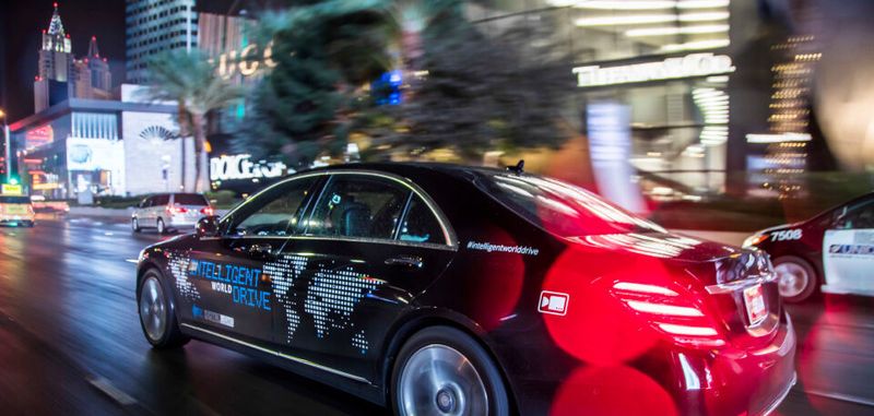 Intelligent World Drive – fünf Kontinente in fünf Monaten: Auf dem Weg zum autonomen Fahren ist Mercedes-Benz weltweit auf automatisierter Testfahrt. Der Fokus der letzten Etappe in den USA liegt dabei auf der Bewertung des Fahrverhaltens im dichten Stadtverkehr und auf Highways.