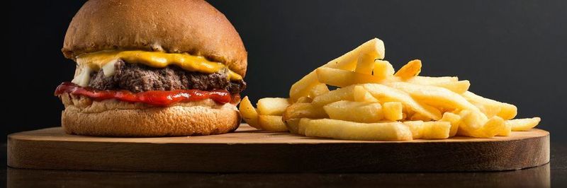 Fastfood scheint die immunabwehr langfristig aggressiver zu machen. Auch lange nach Umstellung auf gesunde Kost kommt es daher schneller zu Entzündungen.