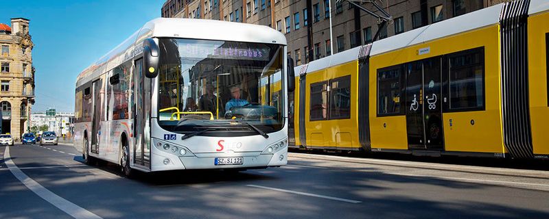 Deutsche Städte wollen die Anzahl der Elektrobusse verdoppeln. Die meisten alternativ angetriebenen Busse sind derzeit auf Hamburgs Straßen unterwegs.