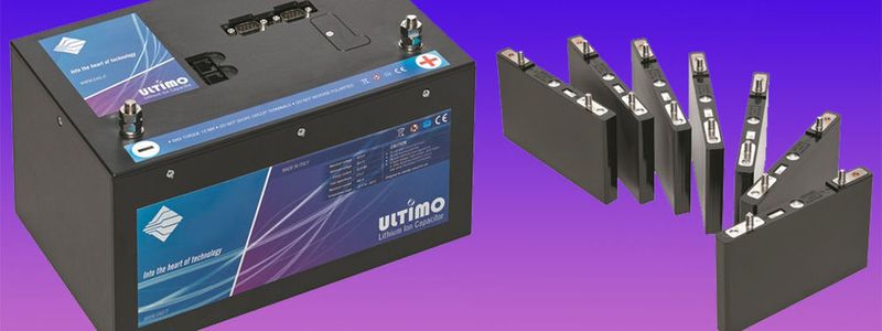 Litium-Ionen-Batterie für USV-Anlagen von Socomec. Sie punkten mit geringerem Gewicht und Platzbedarf, einer Lebenszeit von zwölf 12 bis 15 Jahren, hoher Zyklenfestigkeit, kurzer Ladezeit, geringem Kühlungs- und Wartungsbedarf, sowie ökologischer Verträglichkeit.