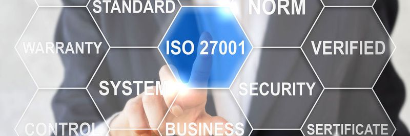 Durch ihre bessere Etablierung und gesammelte Erfahrung ist die ISO-Norm 27001 oft näher an den Businessprozessen und spricht eine klarere Sprache als andere Vorgaben.