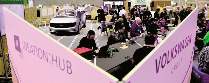 Um die Digitalisierung voranzutreiben, solllen Start-ups und Tech-Unternehmen in die Wertschöpfungskette der OEMs und Tier-1-Zulieferer integriert werden. Doch in der Kommunikation hakt es oft.