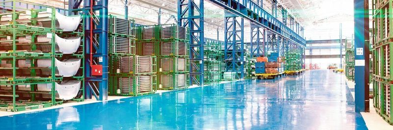 Mit SAP EWM lassen sich komplette Wegstrecken abbilden und Stufen einbauen, um Waren- und Materialflüsse optimal zu steuern.