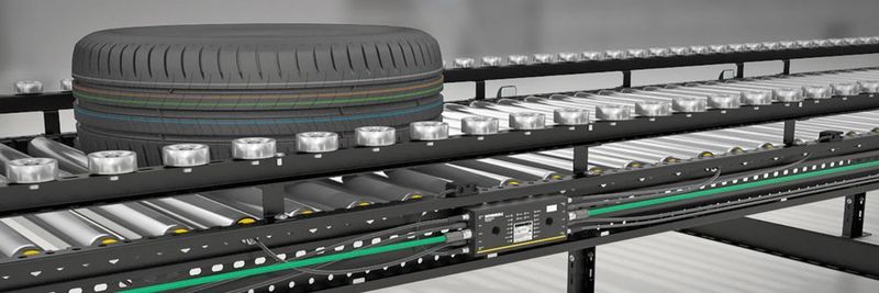Vier der weltweit fünf größten Reifenhersteller setzen bei Produktion, Lagerhaltung und Kommissionierung auf Fördertechnikkompetenz aus dem Hause Interroll.