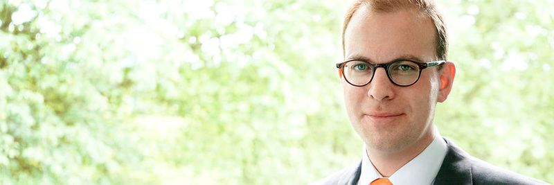 Dr. Nils Middelberg, Leiter der Abteilung Strategie & Marketing der top itservices AG: "Bei Betrachtung aktueller Pressemitteilungen wird schnell deutlich, dass die Blockchain-Technologie in vielen Bereichen für frischen Wind sorgen wird. Besonders im Bereich Automotive haben Großkonzerne wie BMW, Daimler oder Toyota kürzlich Ideen vorgestellt, die enormes Optimierungspotential zum Beispiel für ihre Supply-Chains bieten."
