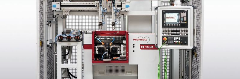 Die Profilwalzmaschine PR 15 HP zeigt Profiroll auf der Metav 2018 in Düsseldorf.