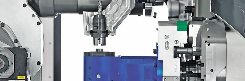 Gemeinsam mit der Benz GmbH Werkzeugsysteme hat DMG Mori einen Winkelkopf für Serienmaschinen entwickelt, der das automatische Ein- und Auswechseln der Frontwerkzeuge ermöglicht.