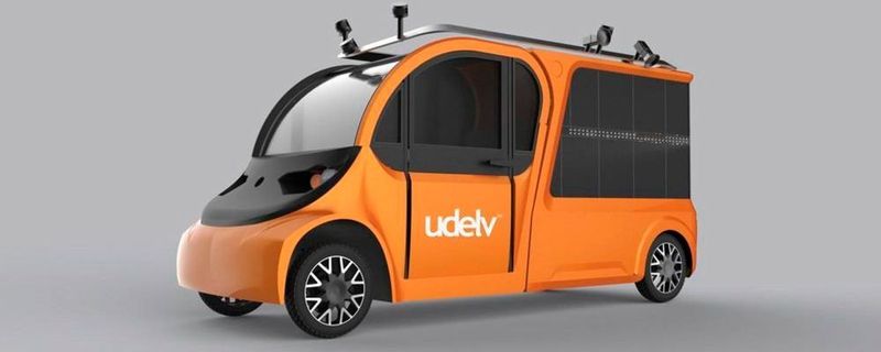 Der autonome E-Laster des US-Start-ups Udelv hat seine erste Lieferfahrt im öffentlichen Verkehr absolviert.
