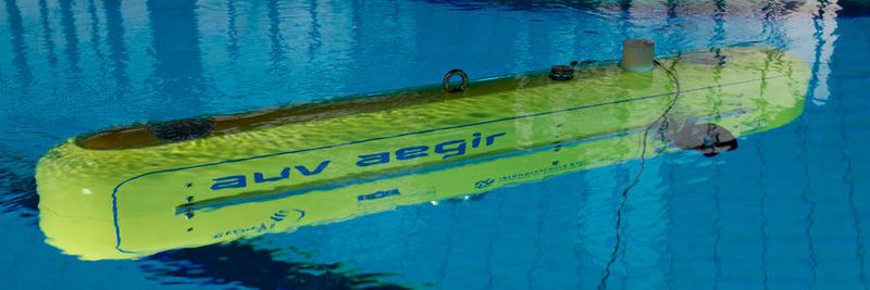 Das autonome U-Boot AUV Aegir absolvierte in einer Schwimmhalle seinen ersten Tauchgang ohne Steuerung von außen.