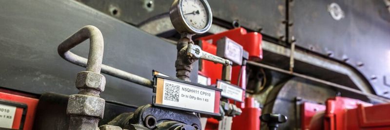 Jedes Aggregat auf lange Sicht eindeutig markiert und dokumentiert: K+S hat am Standort Sigmundshall ein Kraftwerk-Kennzeichensystem eingeführt.
