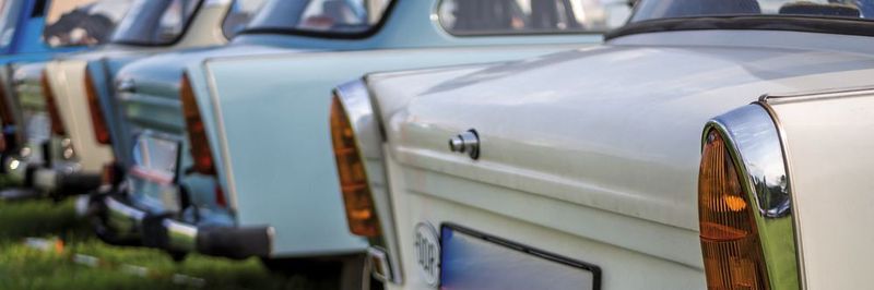 Wie der Trabi von der Rennpappe zu einem Symbol deutscher Zeitgeschichte wurde.