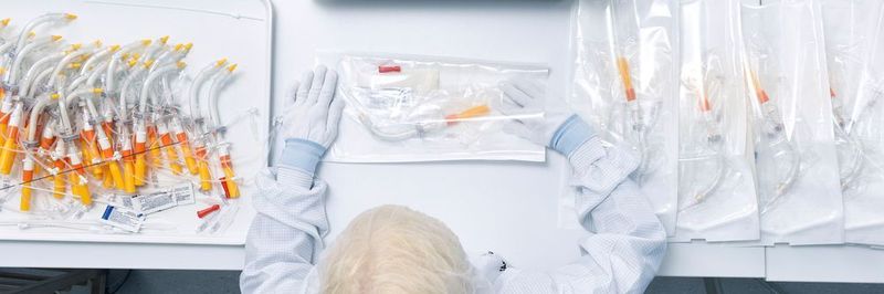 Für die Herstellung der medizinischen Produkte sind besondere Qualifizierungsnachweise erforderlich, die mit Consense GxP systematisch erfasst und verwaltet werden.