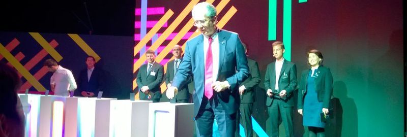 Covestro's Vorstandsvorsitzender Patrick Thomas eröffnete feierlich am 8.3.2018 die Produktion der CFRTP-Composites in Markt Bibart.