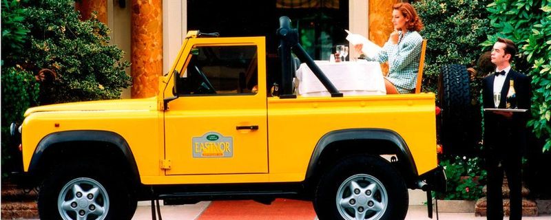 Zum 60sten Geburtstag des Defender legte Land Rover ein Sondermodell namens 60th Anniversary auf.