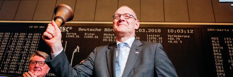 Die Freude über den Börsengang ist CEO Bernd Montag anzusehen.