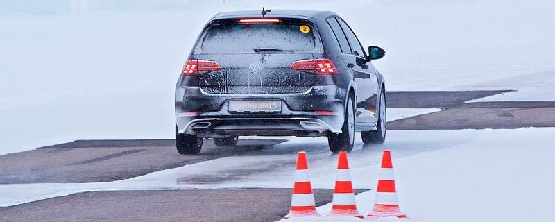 Continental zeigte auf dem Testgelände in Schweden die Vorteile der dritten ABS-Generation.