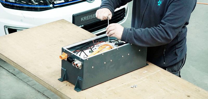 Ergebnis der Berylls-Studie: Zuviele Batteriepack-Fertigungskapazitäten für zu wenige E-Autos.
