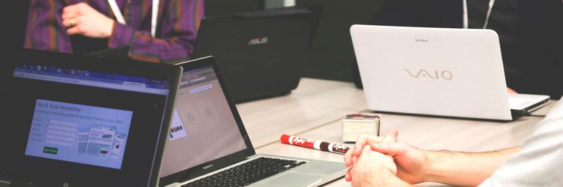 In einer Microservice-orientierten Organisation verantwortet ein Team eine Komponente im System, solange es sie gibt.