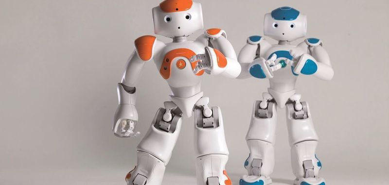 NAO: Der Roboterassistent von SoftBank Robotics ist ein ansprechender, interaktiver und hoch anpassbarer Roboterassistent.