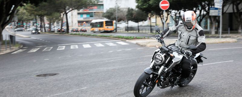 Die neue Honda CB 125 R wird die Einsteigerklasse beleben.