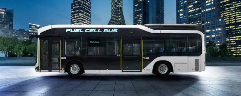 Toyotas Brennstoffzellenbus heißt Sora – das steht für „Sky“, „Ocean“, „River“ und „Air“.