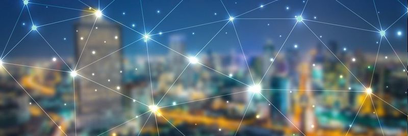 Blockchain-Technologie basiert auf verteilt dezentralen Netzwerken. Sie ermöglicht vielfältige neue Anwendungen und könnte auch in der Logistik für revolutionäre Veränderungen sorgen.