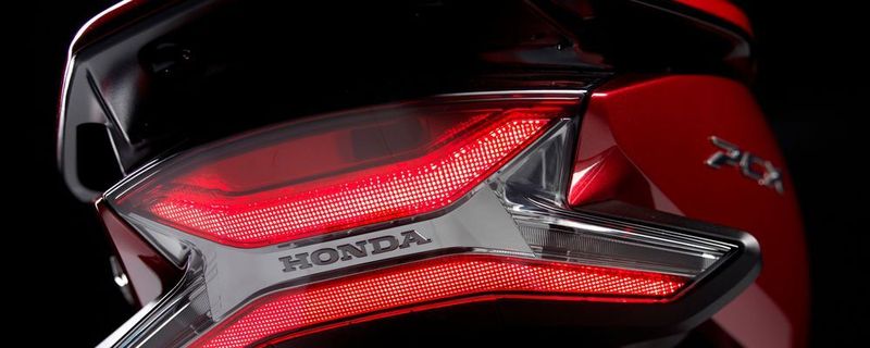 Im Sommer kommt der Honda PCX deutlich überarbeitet in den Markt.