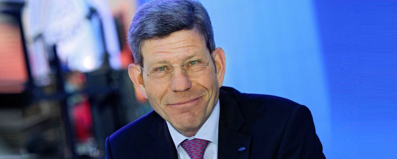 Mattes: „Allein in die Weiterentwicklung der Elektromobilität investieren unsere Unternehmen bis zum Jahr 2020 insgesamt 40 Milliarden Euro.“ Doch: Aufholen müsse Deutschland bei der Ladeinfrastruktur.
