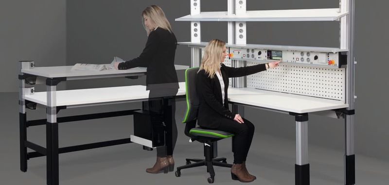 Werkbank im Fokus: Seit der Firmengründung von erfi im Jahr 1955 stand die Werkbank immer im Mittelpunkt. Entwickelt haben sie sich von einem einfachen Holzkonstrukt zu einem multifunktionalen Labor- und Arbeitsplatzsystem. Das Bild zeigt das Arbeitsplatzsystem erfi elneos connect.