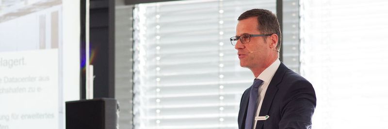 Dr. Thomas Olemotz, Vorstandsvorsitzender der Bechtle, bei den Competence Days