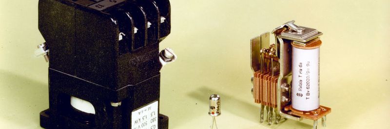 Am 2. April 1958 wurde Simatic, die erste Automatisierungslösung von Siemens, unter dem Markenzeichen 712628 beim Deutschen Patentamt eingetragen.
